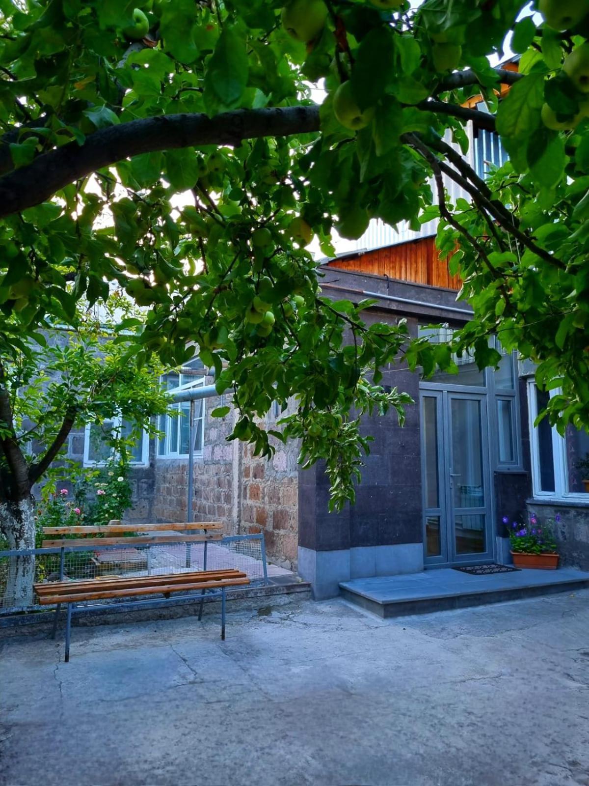 Guest House David'S B&B Ґюмрі Екстер'єр фото